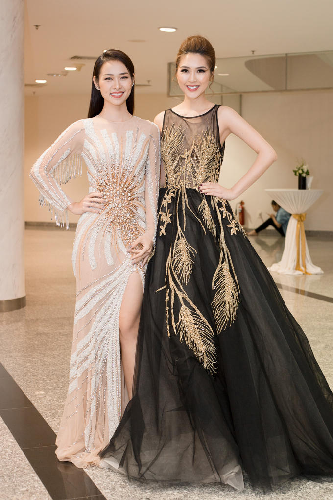 Hoa hậu Ho&agrave; B&igrave;nh Thế giới khen Tường Linh xinh đẹp v&agrave; th&acirc;n thiện