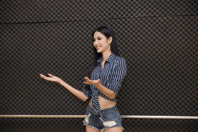 Tường Linh &ndash; Ho&agrave;ng Th&ugrave;y đọ sắc tr&ecirc;n s&agrave;n tập