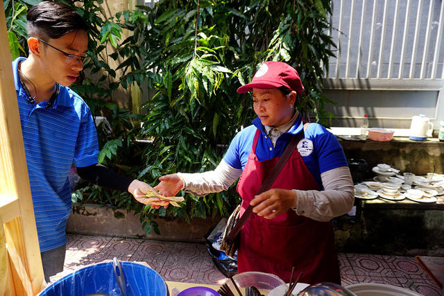 Giá cả các món ăn từ khoảng khoảng 20.000 - 40.000 đồng.