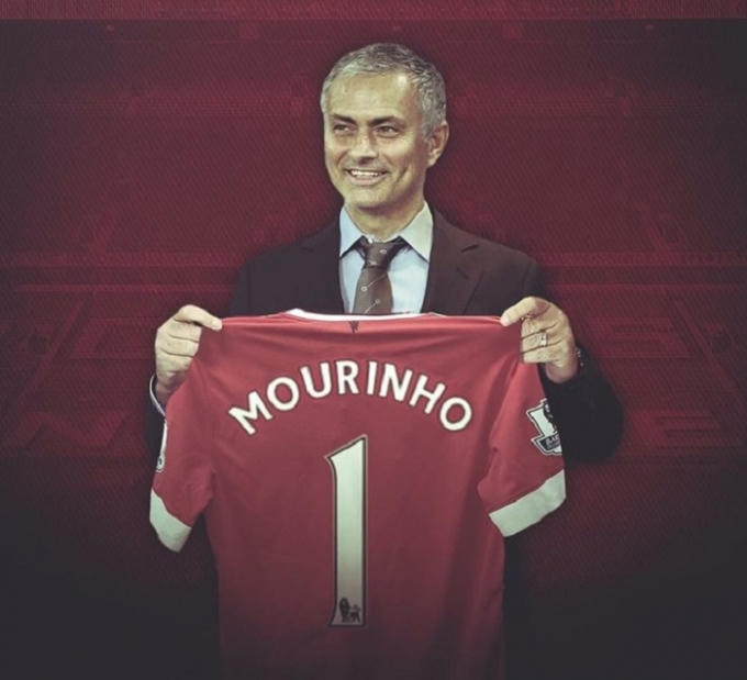 Jose Mourinho sẽ định cư ở Cheshire, ngoại ô Manchester, nơi rất nhiều cầu thủ MU cũng như Man City sinh sống. Để dọn đường cho Mourinho, MU đã sa thải Van Gaal và đền bù 5 triệu bảng cho HLV này.