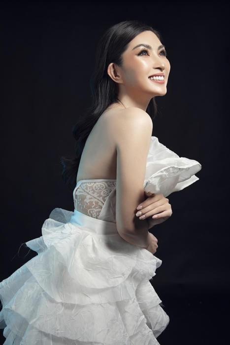 Hong-Nhung2