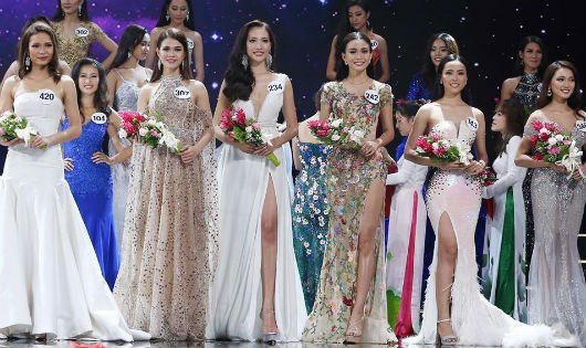 Đ&ecirc;m b&aacute;n kết Hoa hậu Ho&agrave;n vũ 2017 vẫn diễn ra tại Nha Trang mặc UBND TP đ&atilde; y&ecirc;u cầu tạm ho&atilde;n v&igrave; kh&ocirc;ng ph&ugrave; hợp thời điểm.