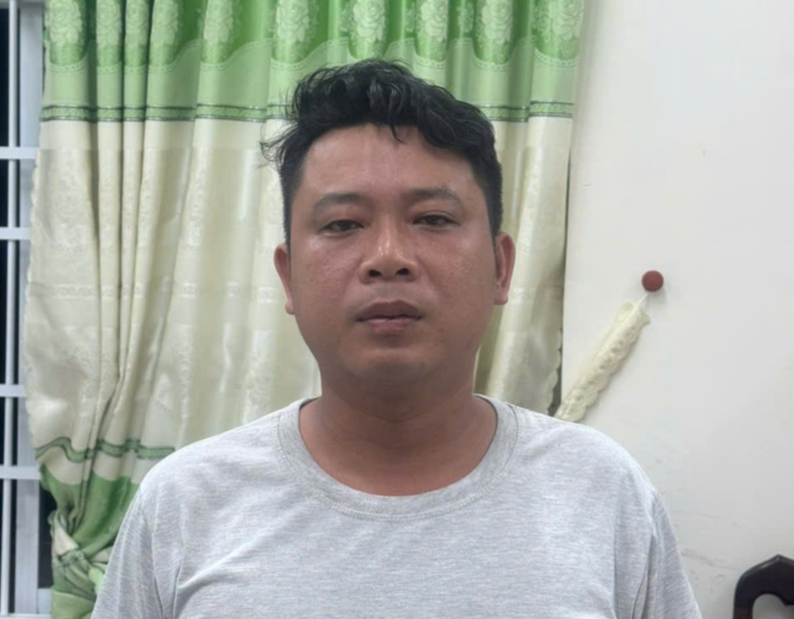 Đối tượng Lê Hữu Phụng tại cơ quan Công an.