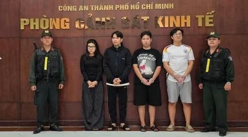 Công an TP HCM đã khởi tố, bắt tạm giam 4 bị can trong đường dây mua bán khí cười.