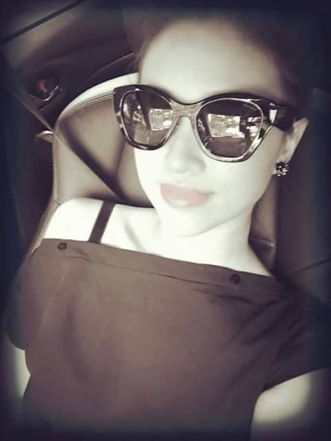 Ngắm nh&igrave;n những h&igrave;nh ảnh V&acirc;n Hugo vui vẻ lạc quan đối mặt với bệnh tật