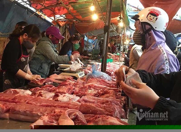 Giá thịt lợn không thể giảm bằng mệnh lệnh hành chính nhưng có thể giảm được nhờ tư duy và cách làm của Nhà nước.