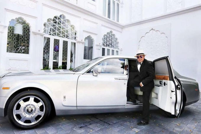 Chiếc Rolls-Royce Phantom huyền thoại của doanh nhân Khải Silk đang được rao bán với giá 9 tỷ đồng.