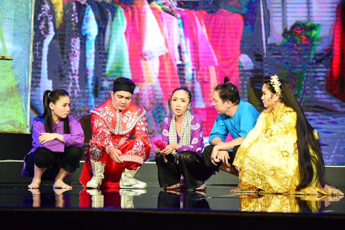 L&agrave;ng h&agrave;i mở hội tập 6: NSND Ngọc Gi&agrave;u tiết lộ cuộc sống hay g&acirc;y gổ với chồng khi l&agrave;m gi&aacute;m khảo