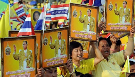 Nh&agrave; vua Bhumibol Adulyadej - tr&aacute;i tim, linh hồn của người d&acirc;n Th&aacute;i
