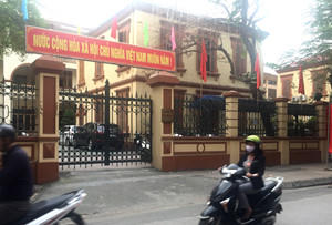 Nhà thầu kiến nghị đặt câu hỏi về việc Bên mời thầu phát hành HSMT bằng “cửa sau” cho 3 nhà thầu, cố tình gây khó dễ cho nhà thầu khác. Ảnh: Bùi Linh.