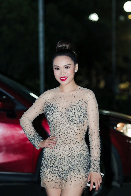 Giang Hồng Ngọc thức trọn hai ng&agrave;y để b&ugrave;ng nổ trong chung kết xếp hạng The Remix