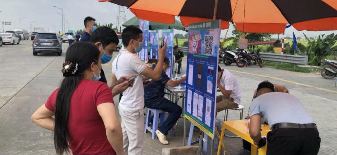Điểm khai báo ý tế tự động trên địa bàn Thành phố.