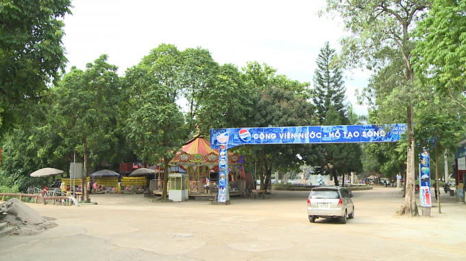 Khu vực công viên nước hồ tạo sóng.