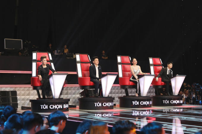 Xuất hiện thí sinh tự tin hát hit