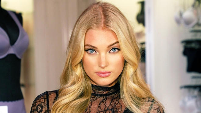Elsa Hosk cao 1m77, là người mẫu sinh năm 1988 tới từ Thụy Điển. Cô bắt đầu sự nghiệp người mẫu chuyên nghiệp vào năm 14 tuổi và gây được sự chú ý từ Guess và một số công ty thời trang khác. Tuy nhiên sau đó Elsa Hosk quyết định tập trung hoàn toàn vào việc học và trở thành vận động viên bóng rổ. Hai năm sau đó, cô rẽ hướng theo lời khuyên của bố và bạn bè - "đầu quân" cho công ty quản lý người mẫu.