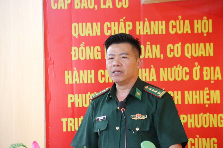 Đại tá Lê Đình Sơn cam kết nếu trúng cử sẽ tiếp tục rèn luyện bản lĩnh chính trị, trung thành với Đảng, Tổ quốc và Nhân dân; nghiêm túc chấp hành Hiến pháp, pháp luật, không ngừng nâng cao trình độ, thực hiện tốt trách nhiệm đại biểu dân cử, đáp ứng sự tin cậy của cử tri.
