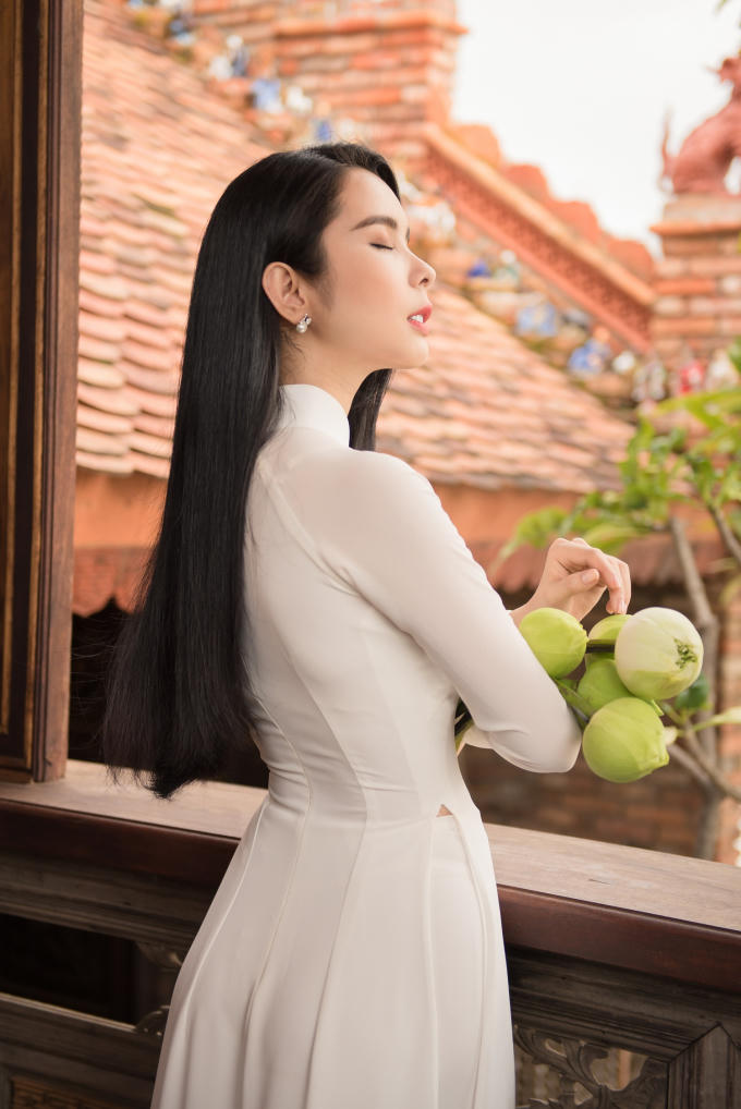 Đại diện Việt Nam tại Miss Tourism Queen Worldwide 2018 từng đi phụ việc với mức lương 2 ng&agrave;n đồng/ng&agrave;y