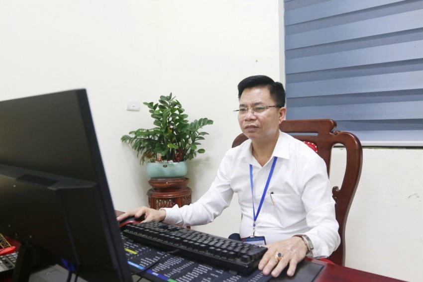 Phó Chánh Văn phòng HĐND và UBND xã Yên Xuân Đặng Văn Tần.