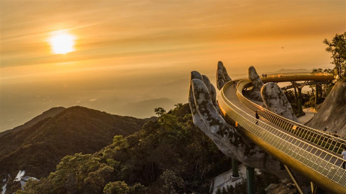 Cau Vang Sun World Ba Na Hills (3)