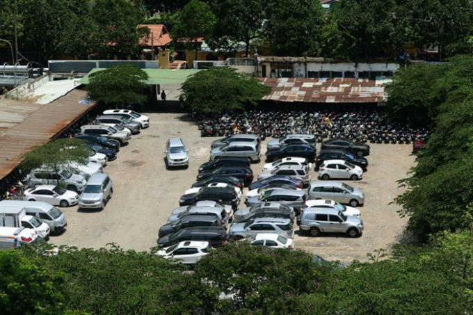 Khu đất vàng tại địa chỉ số 8-12 Lê Duẩn được duyệt bán cho tư nhân với giá hơn 600 tỉ đồng trong khi đó nếu bán đấu giá theo giá thị trường sẽ có giá trị hơn 2.000 tỉ đồng. Ảnh: P.V