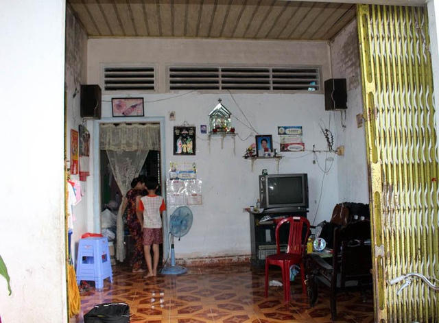 Căn nhà của người đàn ông từng trúng 5 tờ vé số không có một tài sản gì có giá trị.