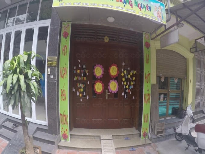 Trường Mầm non Hoa Trạng Nguyên, số 102 dốc Thọ Lão, Hai Bà Trưng, Hà Nội.