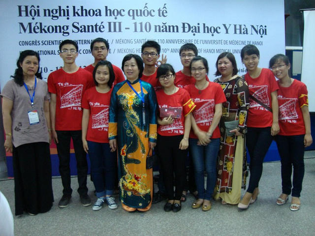 Thương tham gia hoạt động tình nguyện
