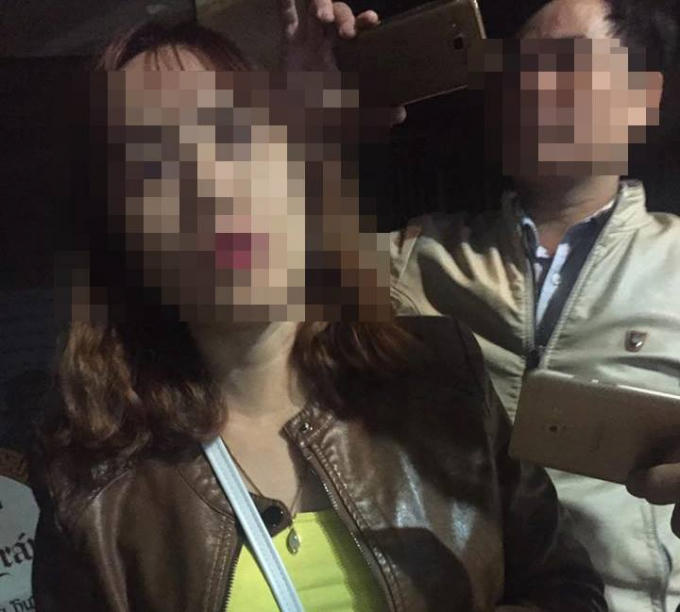 Mẹ cháu bé kể lại sự việc với PV.