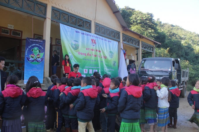 Mang hơi ấm đến với Huổi Phô - Sốp Cộp