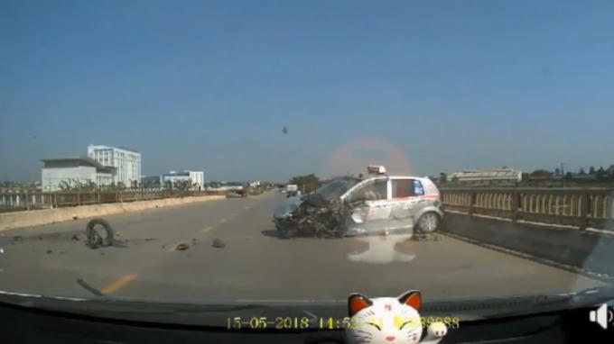 Hiện trường vụ tai nạn. (Ảnh cắt từ clip)