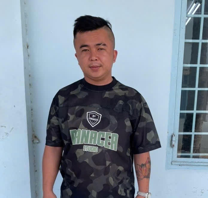 Đối tượng Hứa Khắc Hận