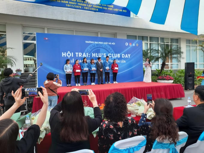 75262330_399015317674319_3536870976589398016_n (1)