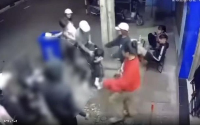 Sau khi bị đánh dã man, nam sinh lớp 9 đã tử vong thương tâm.