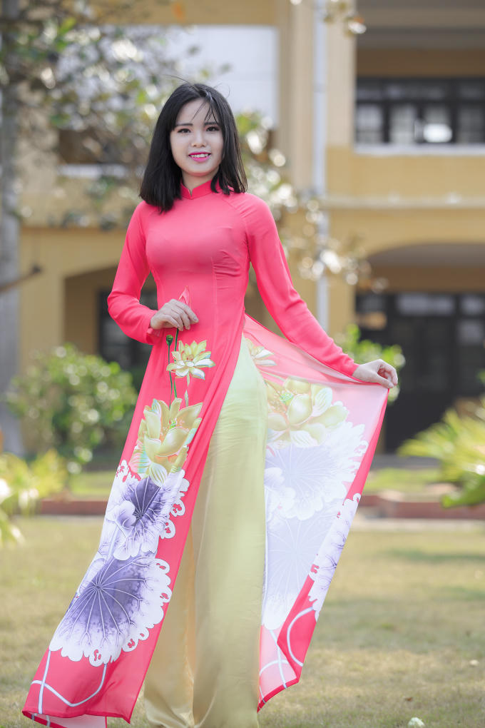 Thí sinh Lương Thị Hường – SBD: 15 – Sinh viên Khoa Công nghệ Thông tin