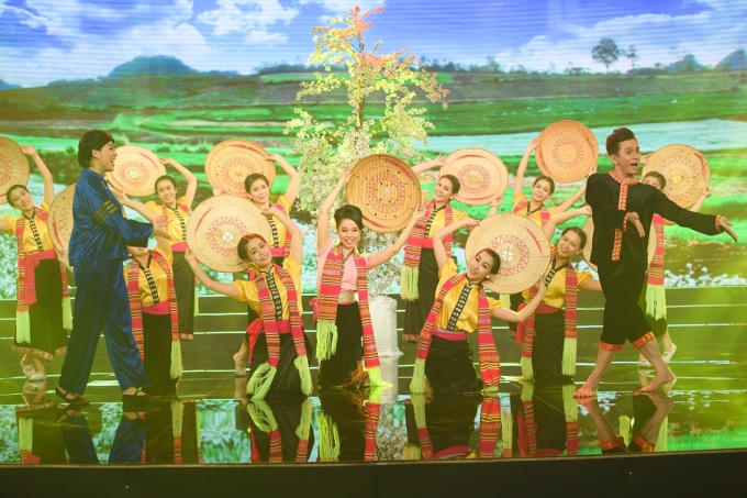 Kim Tử Long bối rối vì bị bà xã Trinh Trinh từ chối tình cảm