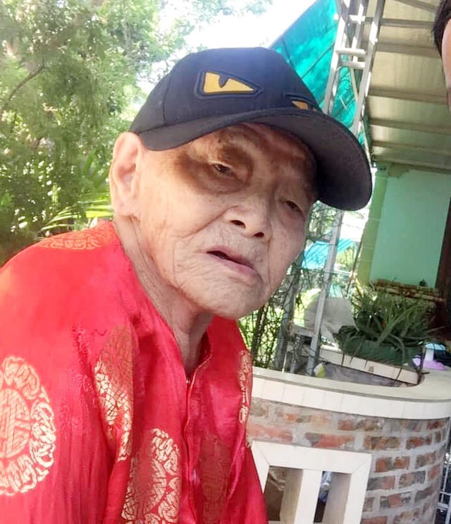 Cụ Nguyễn Thị Năm (SN 1920), trú tại xã Hội Sơn, huyện Anh Sơn, Nghệ An (Ảnh: T.H).