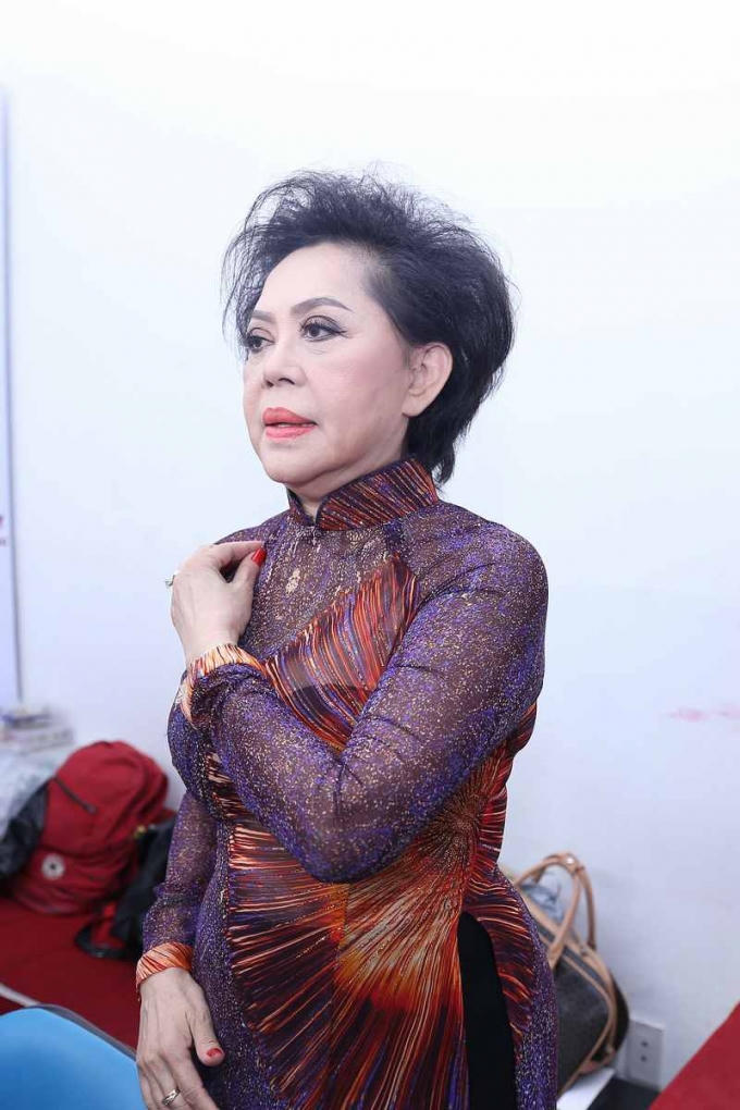 Giao Linh song ca c&ugrave;ng học tr&ograve; Tuấn Vỹ trong T&igrave;nh Kh&uacute;c Vượt Thời Gian th&aacute;ng 9