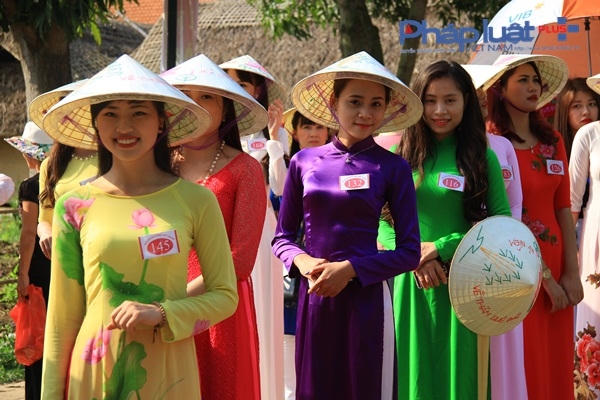 Top 15 Người đẹp Ảnh Việt Nam duy&ecirc;n d&aacute;ng trong t&agrave; &aacute;o d&agrave;i tại qu&ecirc; B&aacute;c