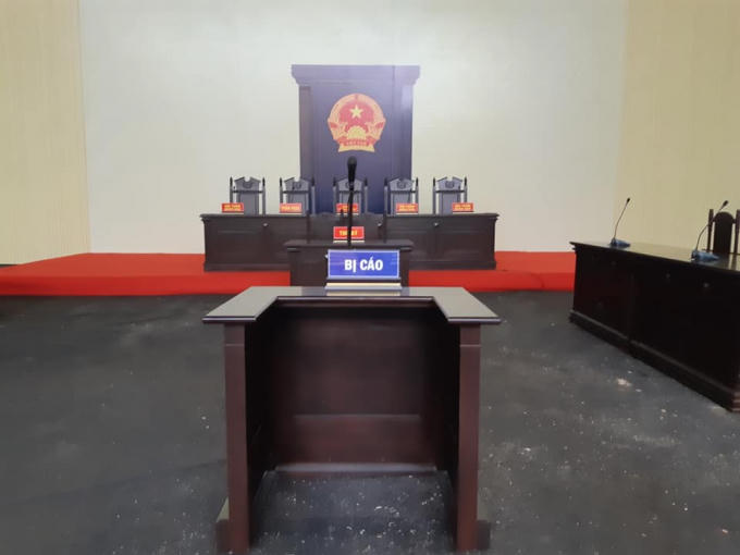 Ngày mai (12/11) TAND tỉnh Phú Thọ sẽ mở phiên tòa sơ thẩm xét xử vụ án đánh bạc trực tuyến ngàn tỉ liên quan đến hai cựu tướng công an Phan Văn Vĩnh và Nguyễn Thanh Hóa cùng các đồng phạm.