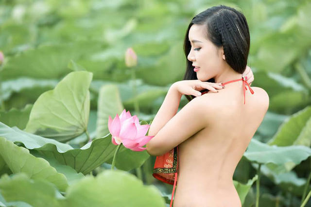 Anh Lê Xuân Bách chia sẻ, để có bức hình nghệ thuật này, cả nháy và mẫu phải mất khá nhiều thời gian.