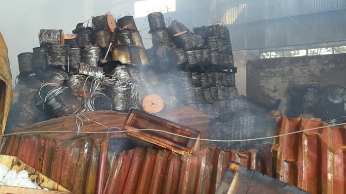 Cận cảnh công tác khống chế đám cháy