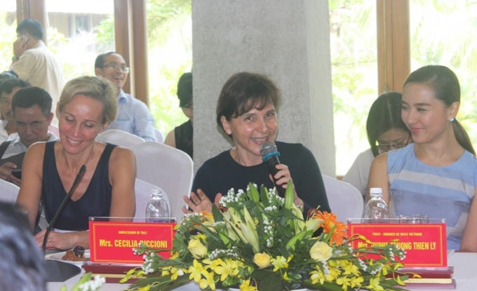 Bà Camilla Mellander, Đại sứ Thụy Điển hồi hộp trước chuyến chinh phục Sơn Đoòng. Ảnh: Văn Ba