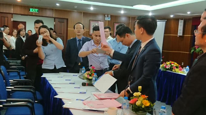 Đại diện Vinaconex công bố tài liệu cuộc họp bất thường Đại hội đồng cổ đông ngày 11/1/2019