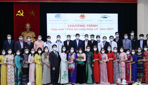 Thầy cô và những 'chuyến đò' vượt bão táp COVID-19 - Ảnh 4.