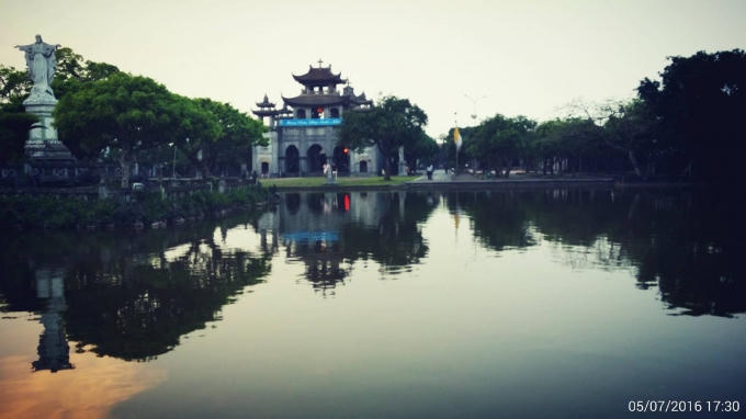 Nhà thờ đá Phát Diệm