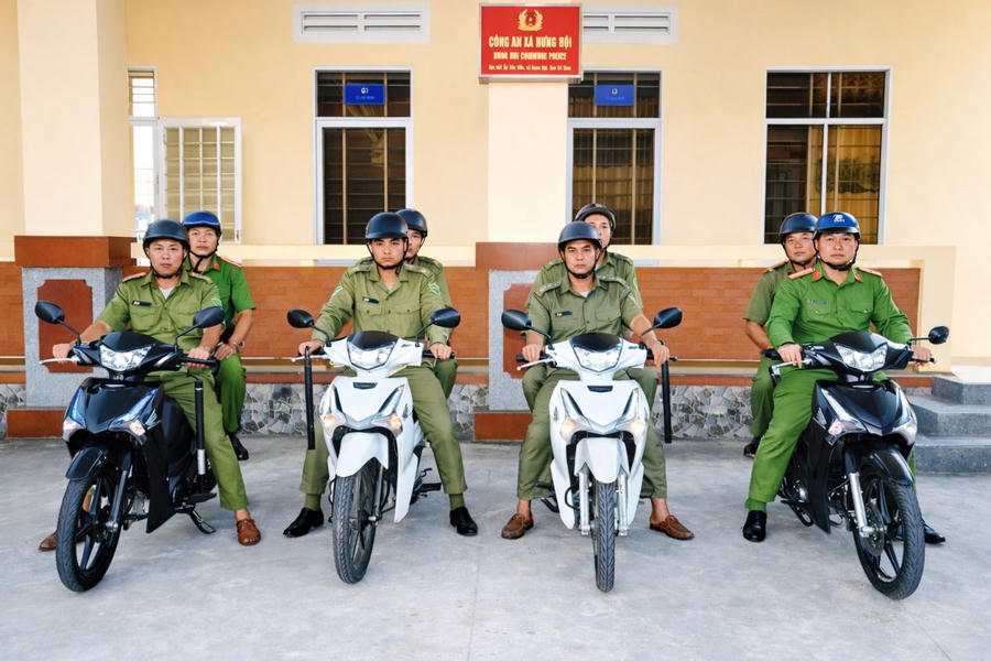 Công an xã Hưng Hội ra quân tuần tra, kiểm soát bảo đảm an ninh, trật tự ban đêm trên địa bàn.