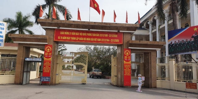 UBND TP Hà Nội giao Công an vào cuộc vụ nghi vấn “bảo kê” cho chợ nông sản có thu phế tiểu thương