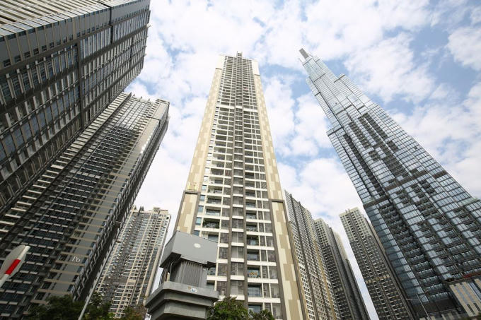 uy nguồn cung căn hộ ở phân khúc cao cấp và hạng sang có cải thiện, nhưng vẫn nhỏ hơn nhiều so với sản phẩm trung cấp và bình dân. Ảnh: Lê Tiên