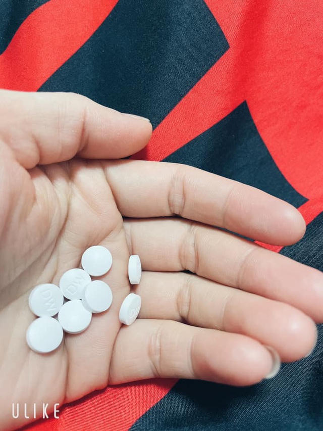 Nhiều bạn trẻ rạch tay, uống thuốc ngủ và dịp lễ để với đi sự đau đớn, cô độc bên trong