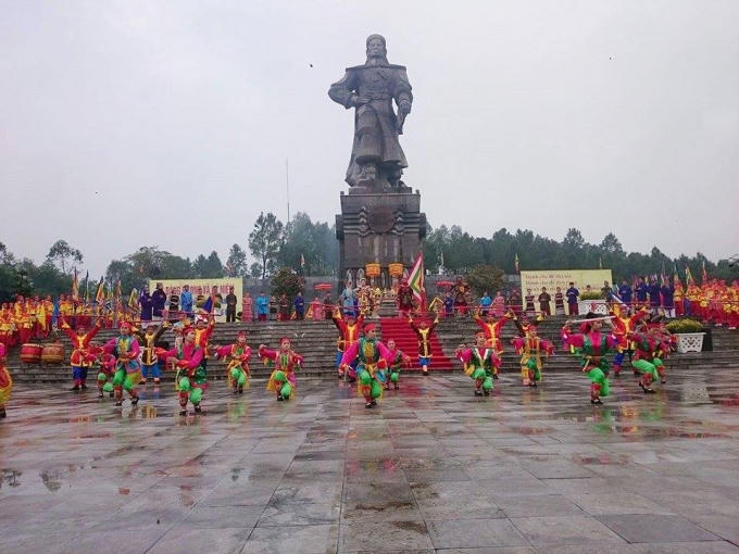 Thừa Thiên – Huế: Tái hiện Lễ lên ngôi của Hoàng Đế Quang Trung tại núi Bân